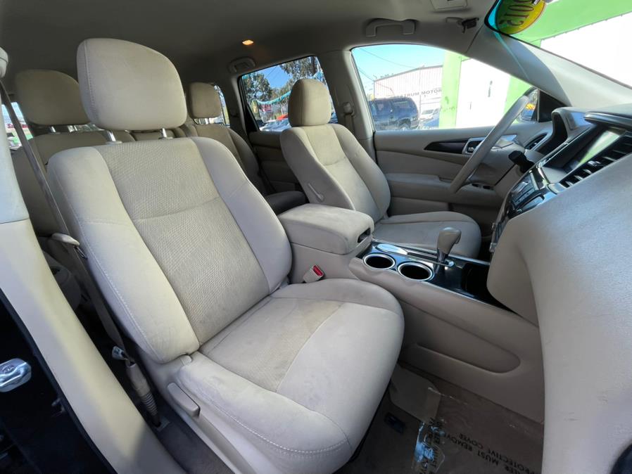 Used Nissan Pathfinder 2WD 4dr S *Ltd Avail* 2015 | Green Light Auto. Corona, California