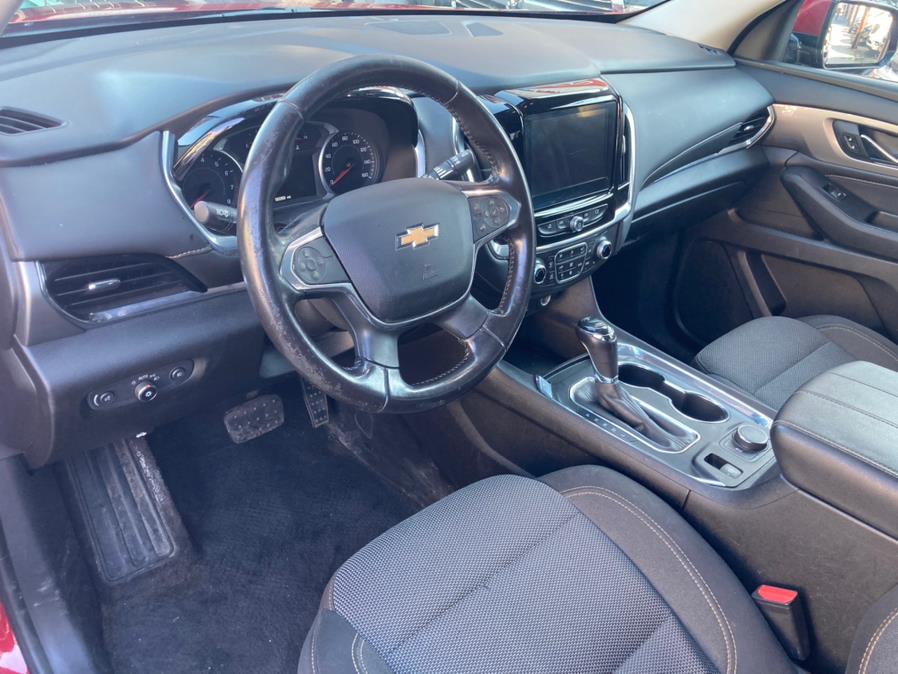 2018 Chevrolet Traverse 4dr LT Cloth w/1LT, available for sale in Brooklyn, New York | Carsbuck Inc.. Brooklyn, New York 2018 Chevrolet Traverse 4dr LT Cloth w/1LT, available for sale in Brooklyn, New York | Carsbuck Inc.. Brooklyn, New York