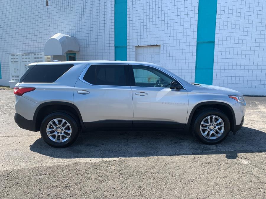 2018 Chevrolet Traverse AWD 4dr LS w/1LS, available for sale in Milford, Connecticut | Dealertown Auto Wholesalers. Milford, Connecticut 2018 Chevrolet Traverse AWD 4dr LS w/1LS, available for sale in Milford, Connecticut | Dealertown Auto Wholesalers. Milford, Connecticut