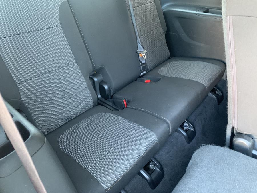 2018 Chevrolet Traverse AWD 4dr LS w/1LS, available for sale in Milford, Connecticut | Dealertown Auto Wholesalers. Milford, Connecticut 2018 Chevrolet Traverse AWD 4dr LS w/1LS, available for sale in Milford, Connecticut | Dealertown Auto Wholesalers. Milford, Connecticut