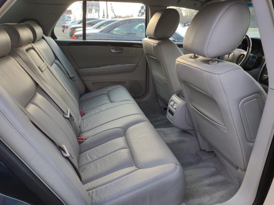 Used Cadillac DTS 4dr Sdn w/1SA 2009 | Alpine Motors Inc. Wantagh, New York Used Cadillac DTS 4dr Sdn w/1SA 2009 | Alpine Motors Inc. Wantagh, New York