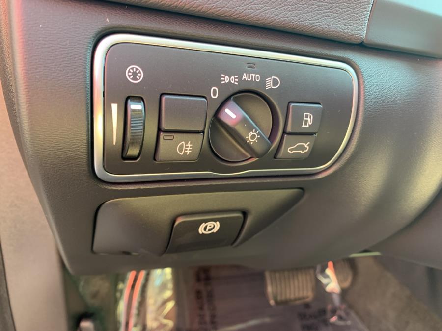 Used Volvo S60 T5 AWD Inscription Platinum 2018 | Saybrook Auto Barn. Old Saybrook, Connecticut Used Volvo S60 T5 AWD Inscription Platinum 2018 | Saybrook Auto Barn. Old Saybrook, Connecticut