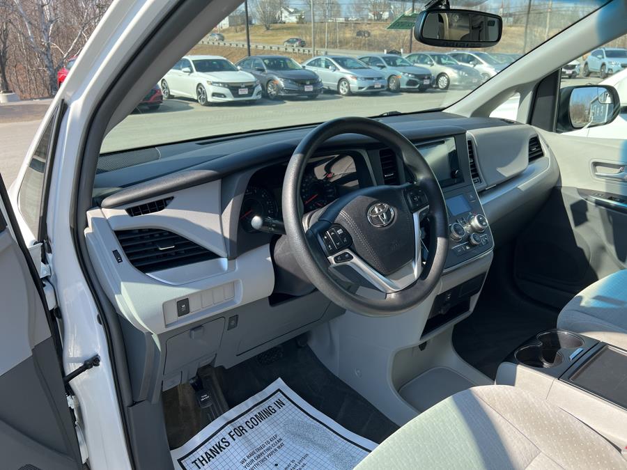 2015 Toyota Sienna 5dr 8-Pass Van LE FWD (Natl), available for sale in Bangor , Maine | Pray's Auto Sales . Bangor , Maine 2015 Toyota Sienna 5dr 8-Pass Van LE FWD (Natl), available for sale in Bangor , Maine | Pray's Auto Sales . Bangor , Maine