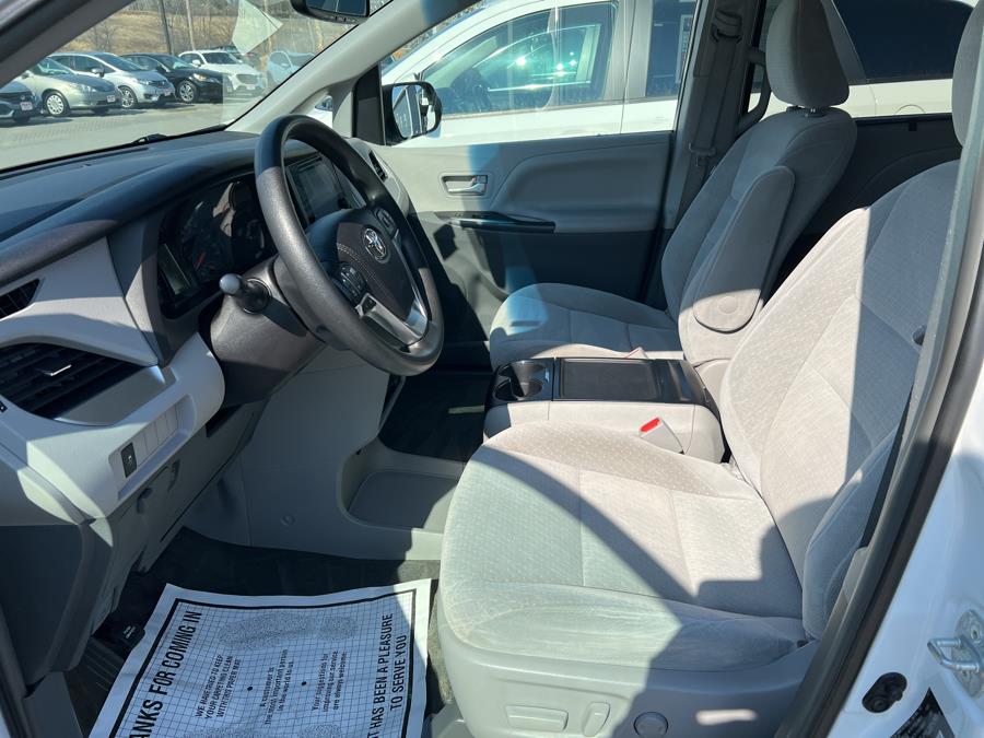2015 Toyota Sienna 5dr 8-Pass Van LE FWD (Natl), available for sale in Bangor , Maine | Pray's Auto Sales . Bangor , Maine 2015 Toyota Sienna 5dr 8-Pass Van LE FWD (Natl), available for sale in Bangor , Maine | Pray's Auto Sales . Bangor , Maine