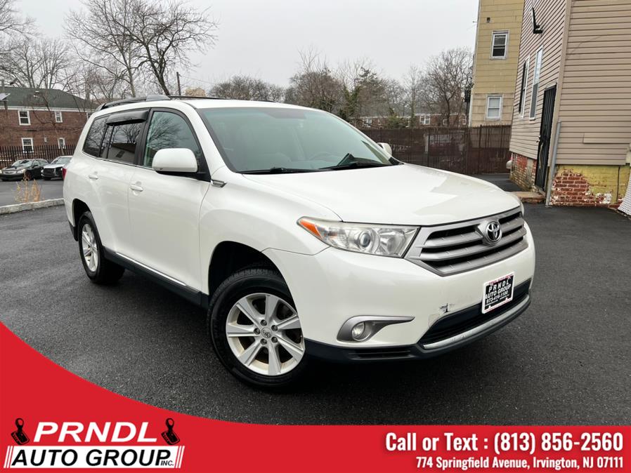Used Toyota Highlander 4WD 4dr V6 (Natl) 2013 | PRNDL Auto Group. Irvington, New Jersey Used Toyota Highlander 4WD 4dr V6 (Natl) 2013 | PRNDL Auto Group. Irvington, New Jersey