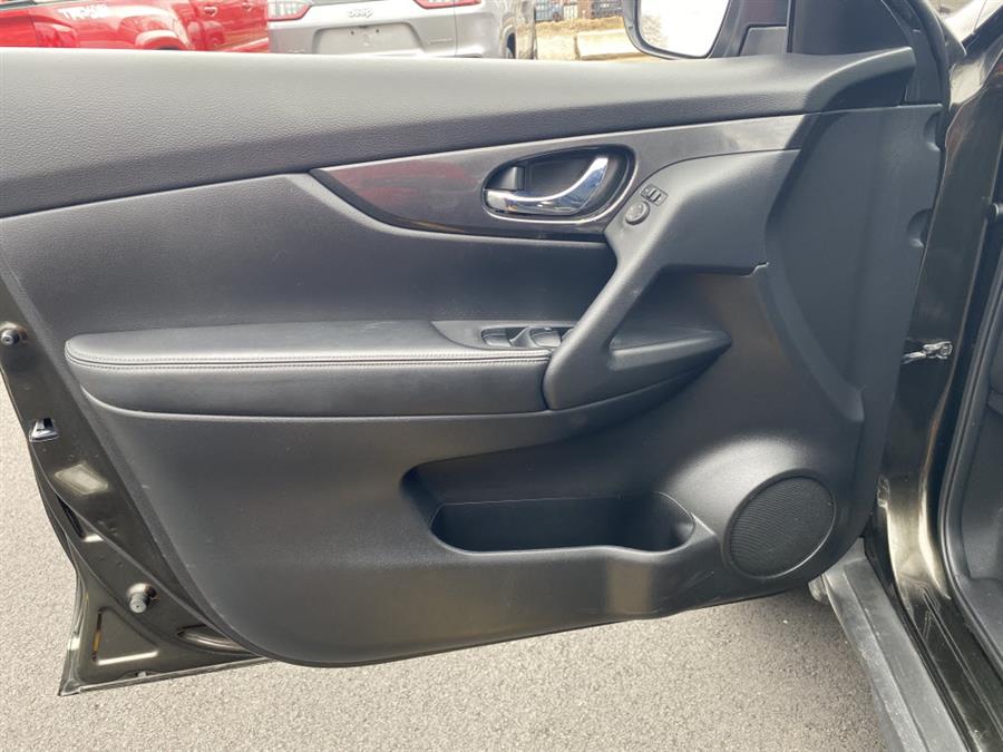 Used Nissan Rogue SV 2017 | Autouse. Andover, Massachusetts Used Nissan Rogue SV 2017 | Autouse. Andover, Massachusetts