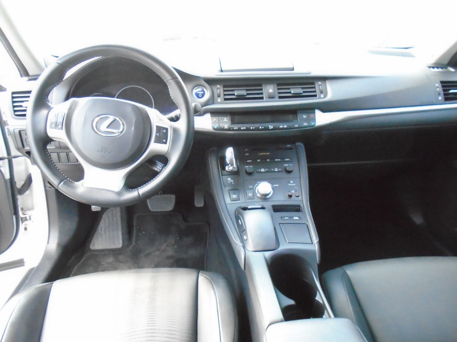 2011 Lexus CT 200h HYBRID, available for sale in Waterbury, Connecticut | Jim Juliani Motors. Waterbury, Connecticut 2011 Lexus CT 200h HYBRID, available for sale in Waterbury, Connecticut | Jim Juliani Motors. Waterbury, Connecticut
