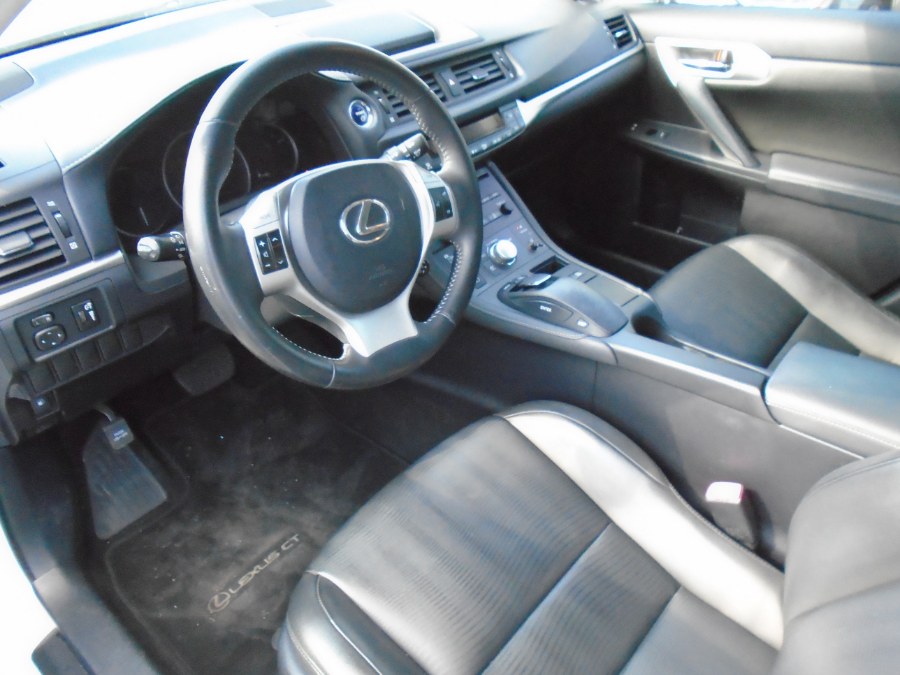 2011 Lexus CT 200h HYBRID, available for sale in Waterbury, Connecticut | Jim Juliani Motors. Waterbury, Connecticut 2011 Lexus CT 200h HYBRID, available for sale in Waterbury, Connecticut | Jim Juliani Motors. Waterbury, Connecticut