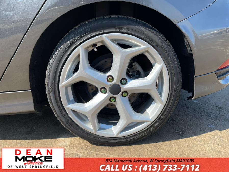 Used Ford Focus 5dr HB ST 2016 | Dean Moke America of West Springfield. W Springfield, Massachusetts Used Ford Focus 5dr HB ST 2016 | Dean Moke America of West Springfield. W Springfield, Massachusetts