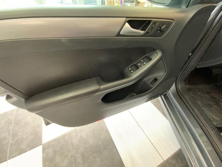 2016 Volkswagen Jetta Sedan 4dr Auto 1.8T Sport PZEV, available for sale in Hartford, Connecticut | Franklin Motors Auto Sales LLC. Hartford, Connecticut 2016 Volkswagen Jetta Sedan 4dr Auto 1.8T Sport PZEV, available for sale in Hartford, Connecticut | Franklin Motors Auto Sales LLC. Hartford, Connecticut