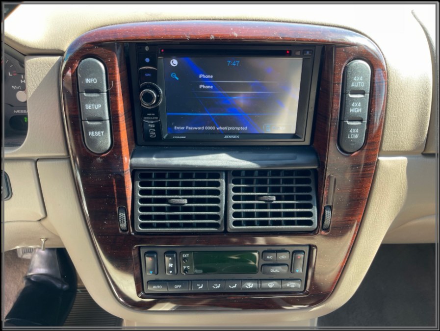 Used Ford Explorer 4dr 114" WB 4.6L Limited 4WD 2004 | My Auto Inc.. Huntington Station, New York Used Ford Explorer 4dr 114" WB 4.6L Limited 4WD 2004 | My Auto Inc.. Huntington Station, New York