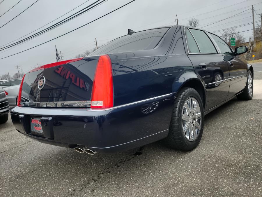 Used Cadillac DTS 4dr Sdn w/1SA 2009 | Alpine Motors Inc. Wantagh, New York Used Cadillac DTS 4dr Sdn w/1SA 2009 | Alpine Motors Inc. Wantagh, New York
