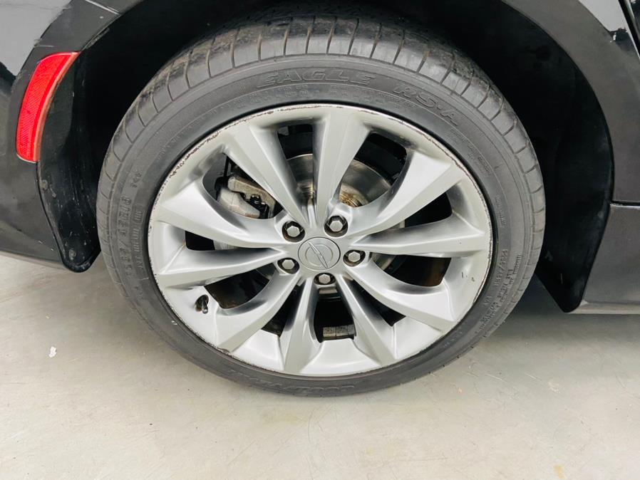 Used Chrysler 200 4dr Sdn S FWD 2015 | East Coast Auto Group. Linden, New Jersey Used Chrysler 200 4dr Sdn S FWD 2015 | East Coast Auto Group. Linden, New Jersey