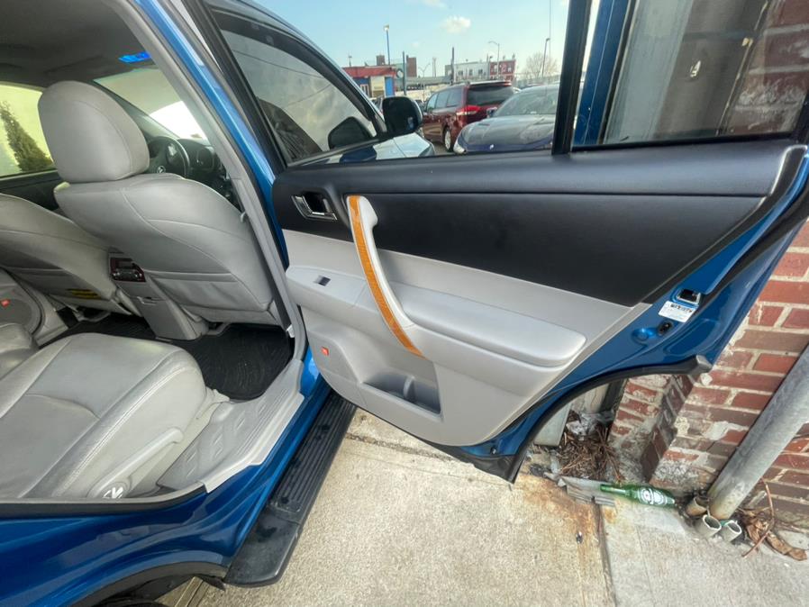 Used Toyota Highlander 4WD 4dr V6 Limited 2009 | Brooklyn Auto Mall LLC. Brooklyn, New York Used Toyota Highlander 4WD 4dr V6 Limited 2009 | Brooklyn Auto Mall LLC. Brooklyn, New York