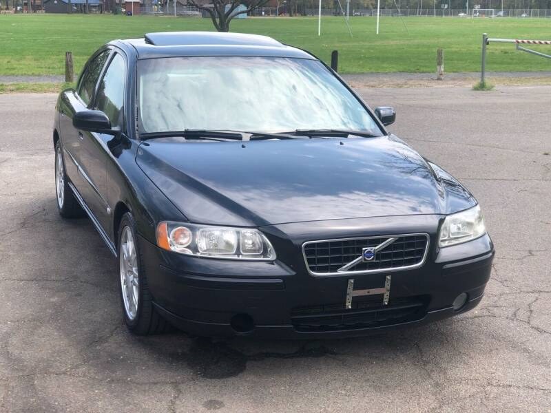 2005 Volvo S60 4dr 2.5T Turbo Sedan, available for sale in Plainville, Connecticut | Choice Group LLC Choice Motor Car. Plainville, Connecticut