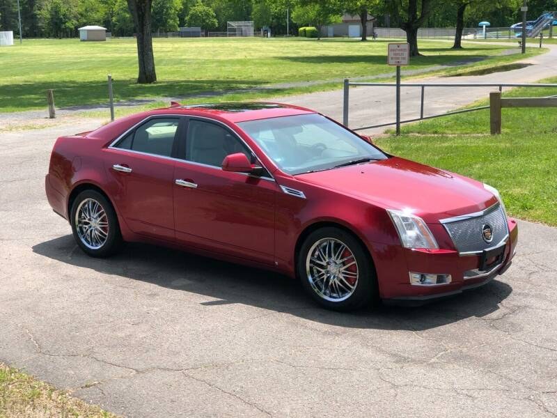 2009 Cadillac CTS 4dr Sdn AWD w/1SB, available for sale in Plainville, Connecticut | Choice Group LLC Choice Motor Car. Plainville, Connecticut