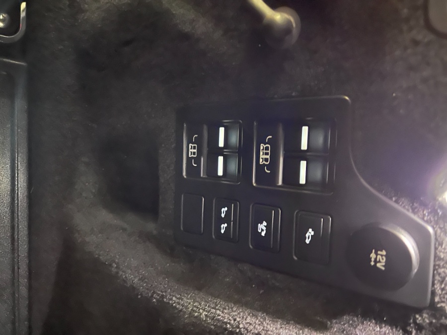 2019 Land Rover Discovery HSE Luxury V6 Supercharged, available for sale in West Babylon , New York | MP Motors Inc. West Babylon , New York 2019 Land Rover Discovery HSE Luxury V6 Supercharged, available for sale in West Babylon , New York | MP Motors Inc. West Babylon , New York