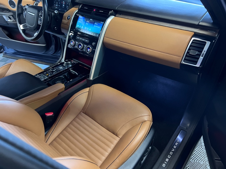 2019 Land Rover Discovery HSE Luxury V6 Supercharged, available for sale in West Babylon , New York | MP Motors Inc. West Babylon , New York 2019 Land Rover Discovery HSE Luxury V6 Supercharged, available for sale in West Babylon , New York | MP Motors Inc. West Babylon , New York