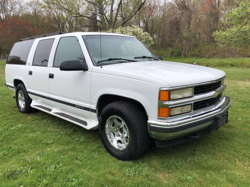 1999 Chevrolet Suburban 1500 4WD, available for sale in Plainville, Connecticut | Choice Group LLC Choice Motor Car. Plainville, Connecticut