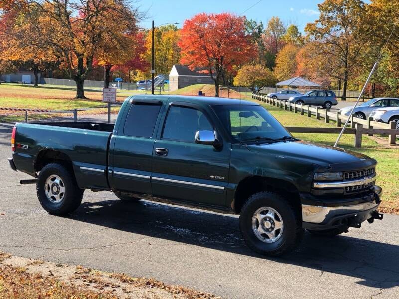 2001 Chevrolet Silverado 1500 Ext Cab 157.5" WB 4WD LS, available for sale in Plainville, Connecticut | Choice Group LLC Choice Motor Car. Plainville, Connecticut