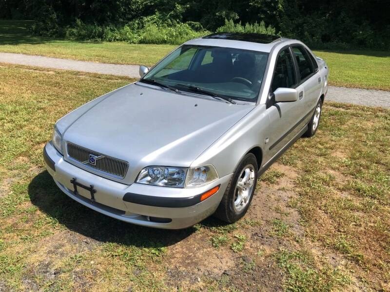 2001 Volvo S40 4dr SE Turbo Sedan, available for sale in Plainville, Connecticut | Choice Group LLC Choice Motor Car. Plainville, Connecticut