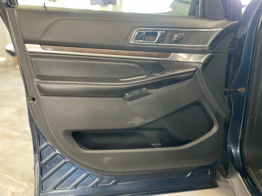 2017 Ford Explorer Limited Limited 4WD, available for sale in Hollis, New York | Jamaica 26 Motors. Hollis, New York 2017 Ford Explorer Limited Limited 4WD, available for sale in Hollis, New York | Jamaica 26 Motors. Hollis, New York