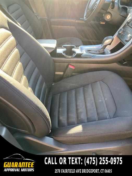 2015 Ford Fusion SE 4dr Sedan, available for sale in Bridgeport, Connecticut | Guarantee Approval Motors. Bridgeport, Connecticut 2015 Ford Fusion SE 4dr Sedan, available for sale in Bridgeport, Connecticut | Guarantee Approval Motors. Bridgeport, Connecticut