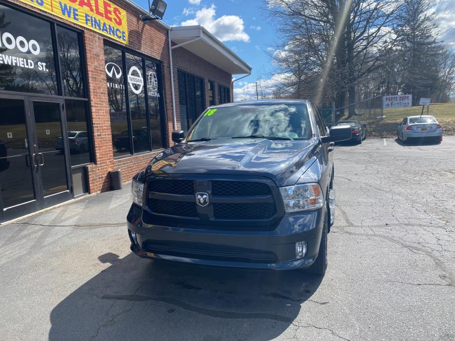 Used Ram 1500 Express 4x4 Quad Cab 6''4" Box 2018 | Newfield Auto Sales. Middletown, Connecticut