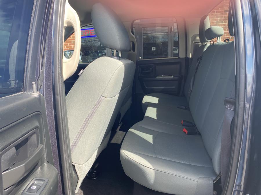 Used Ram 1500 Express 4x4 Quad Cab 6''4" Box 2018 | Newfield Auto Sales. Middletown, Connecticut Used Ram 1500 Express 4x4 Quad Cab 6''4" Box 2018 | Newfield Auto Sales. Middletown, Connecticut
