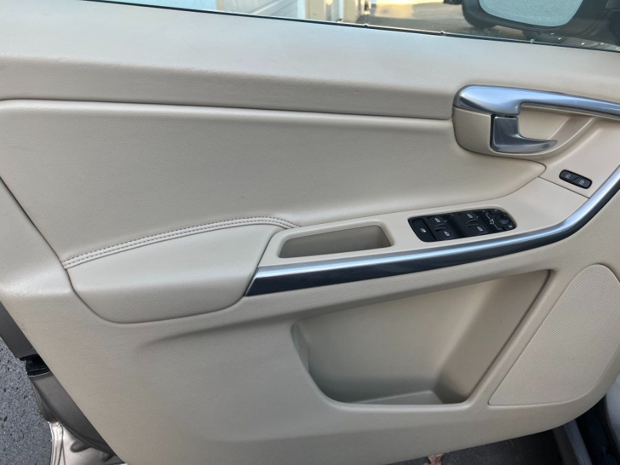 2015 Volvo XC60 2015.5 AWD 4dr T6 Platinum, available for sale in Bristol, Connecticut | Bristol Auto Center LLC. Bristol, Connecticut 2015 Volvo XC60 2015.5 AWD 4dr T6 Platinum, available for sale in Bristol, Connecticut | Bristol Auto Center LLC. Bristol, Connecticut