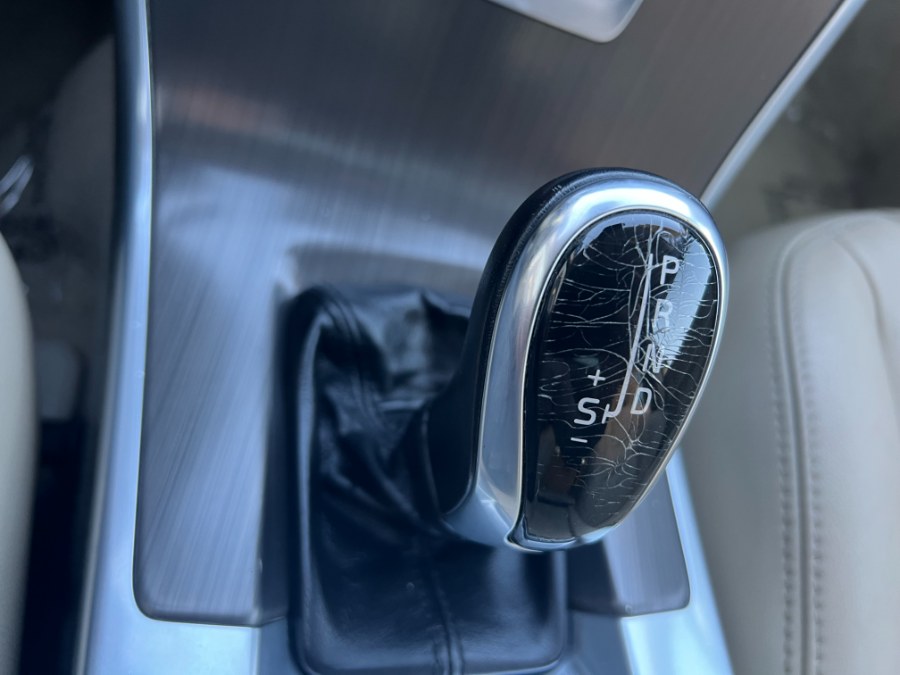 2015 Volvo XC60 2015.5 AWD 4dr T6 Platinum, available for sale in Bristol, Connecticut | Bristol Auto Center LLC. Bristol, Connecticut 2015 Volvo XC60 2015.5 AWD 4dr T6 Platinum, available for sale in Bristol, Connecticut | Bristol Auto Center LLC. Bristol, Connecticut