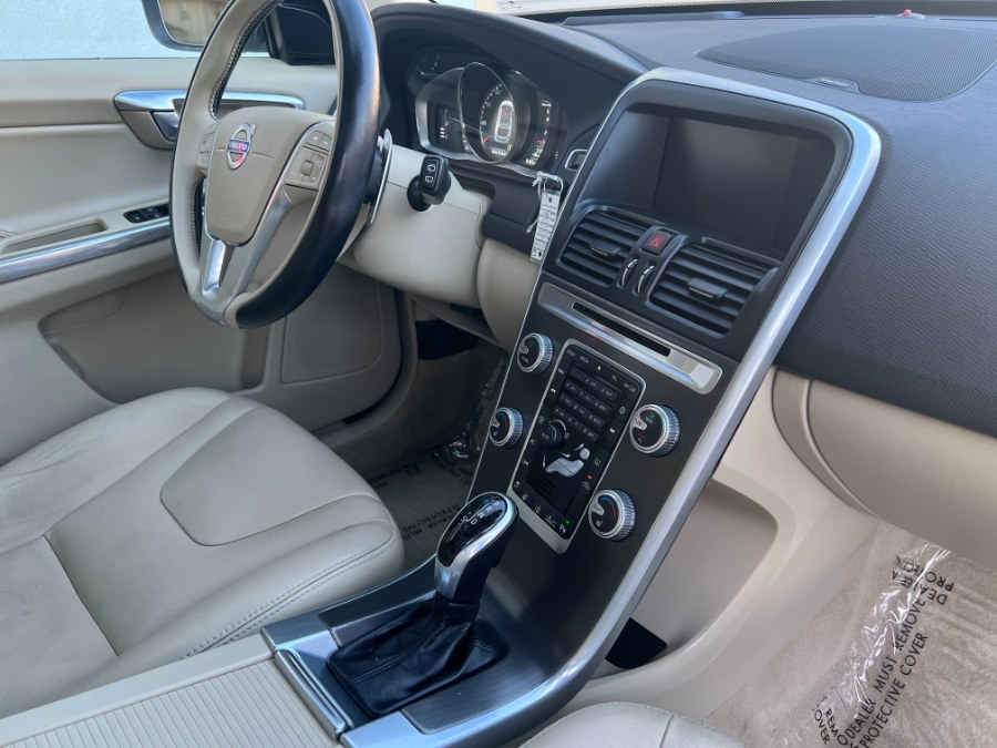 2015 Volvo XC60 2015.5 AWD 4dr T6 Platinum, available for sale in Bristol, Connecticut | Bristol Auto Center LLC. Bristol, Connecticut 2015 Volvo XC60 2015.5 AWD 4dr T6 Platinum, available for sale in Bristol, Connecticut | Bristol Auto Center LLC. Bristol, Connecticut