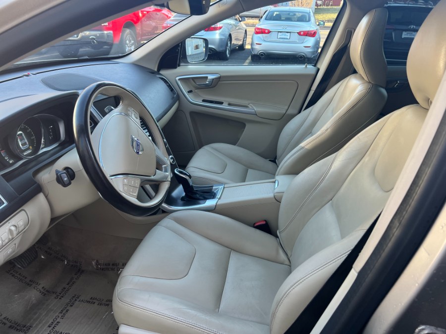 2015 Volvo XC60 2015.5 AWD 4dr T6 Platinum, available for sale in Bristol, Connecticut | Bristol Auto Center LLC. Bristol, Connecticut 2015 Volvo XC60 2015.5 AWD 4dr T6 Platinum, available for sale in Bristol, Connecticut | Bristol Auto Center LLC. Bristol, Connecticut