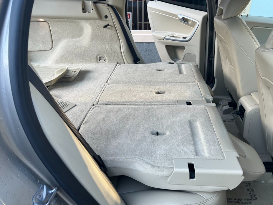 2015 Volvo XC60 2015.5 AWD 4dr T6 Platinum, available for sale in Bristol, Connecticut | Bristol Auto Center LLC. Bristol, Connecticut 2015 Volvo XC60 2015.5 AWD 4dr T6 Platinum, available for sale in Bristol, Connecticut | Bristol Auto Center LLC. Bristol, Connecticut