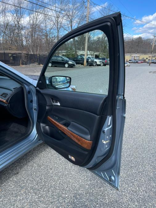 2011 Honda Accord Sdn 4dr V6 Auto EX-L w/Navi, available for sale in Ashland , Massachusetts | New Beginning Auto Service Inc . Ashland , Massachusetts 2011 Honda Accord Sdn 4dr V6 Auto EX-L w/Navi, available for sale in Ashland , Massachusetts | New Beginning Auto Service Inc . Ashland , Massachusetts