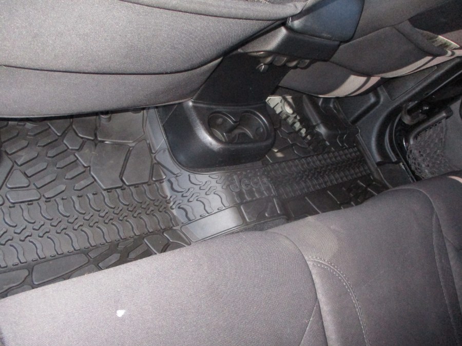 2014 Jeep Wrangler Unlimited 4WD 4dr Sport, available for sale in Massapequa, New York | South Shore Auto Brokers & Sales. Massapequa, New York 2014 Jeep Wrangler Unlimited 4WD 4dr Sport, available for sale in Massapequa, New York | South Shore Auto Brokers & Sales. Massapequa, New York