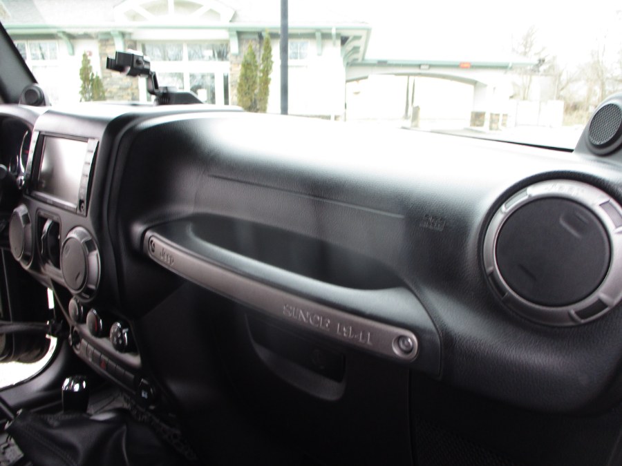 2014 Jeep Wrangler Unlimited 4WD 4dr Sport, available for sale in Massapequa, New York | South Shore Auto Brokers & Sales. Massapequa, New York 2014 Jeep Wrangler Unlimited 4WD 4dr Sport, available for sale in Massapequa, New York | South Shore Auto Brokers & Sales. Massapequa, New York