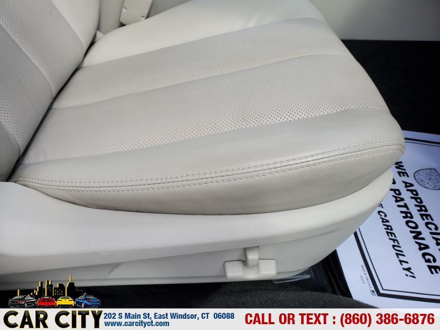 2012 Subaru Outback 4dr Wgn H4 Auto 2.5i Limited, available for sale in East Windsor, Connecticut | Car City LLC. East Windsor, Connecticut 2012 Subaru Outback 4dr Wgn H4 Auto 2.5i Limited, available for sale in East Windsor, Connecticut | Car City LLC. East Windsor, Connecticut