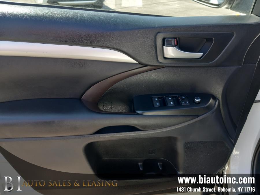 2019 Toyota Highlander XLE V6 AWD (Natl), available for sale in Bohemia, New York | B I Auto Sales. Bohemia, New York 2019 Toyota Highlander XLE V6 AWD (Natl), available for sale in Bohemia, New York | B I Auto Sales. Bohemia, New York