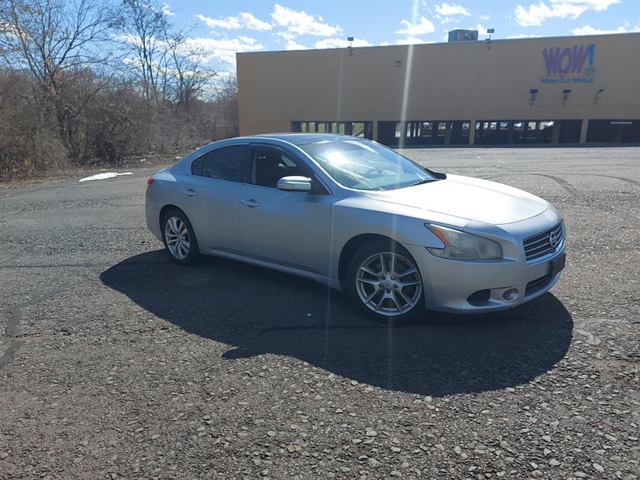 Used Nissan Maxima 4dr Sdn V6 CVT 3.5 SV w/Premium Pkg 2011 | Chadrad Motors llc. West Hartford, Connecticut Used Nissan Maxima 4dr Sdn V6 CVT 3.5 SV w/Premium Pkg 2011 | Chadrad Motors llc. West Hartford, Connecticut