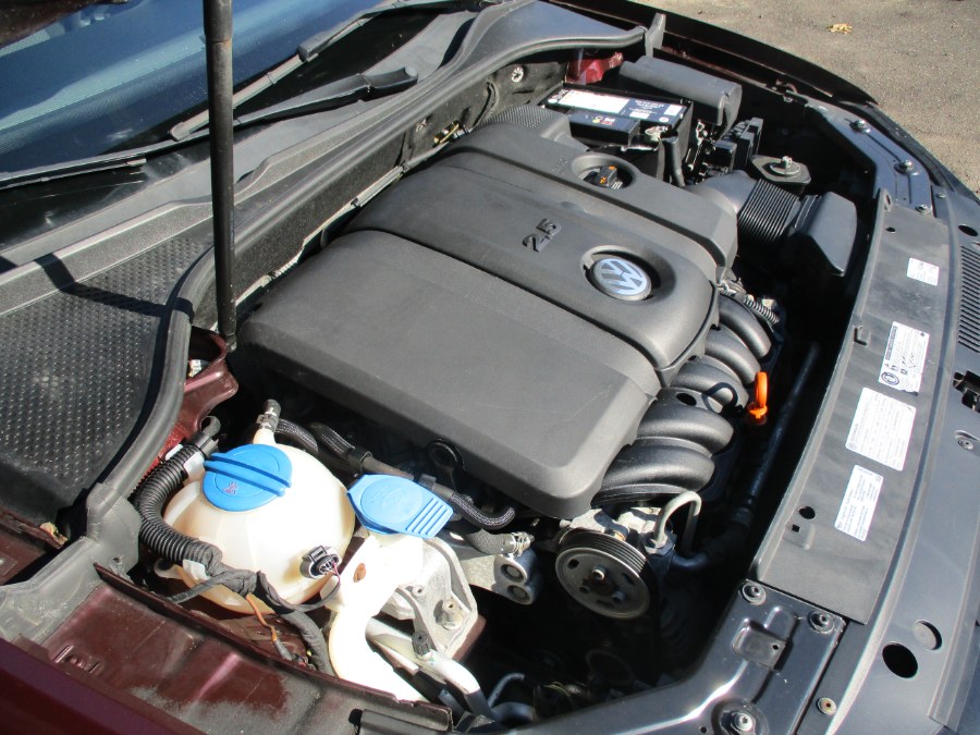 2013 Volkswagen Passat 4dr Sdn 2.5L Auto S PZEV, available for sale in Meriden, Connecticut | Cos Central Auto. Meriden, Connecticut 2013 Volkswagen Passat 4dr Sdn 2.5L Auto S PZEV, available for sale in Meriden, Connecticut | Cos Central Auto. Meriden, Connecticut