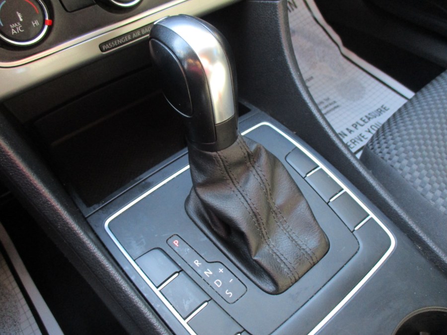2013 Volkswagen Passat 4dr Sdn 2.5L Auto S PZEV, available for sale in Meriden, Connecticut | Cos Central Auto. Meriden, Connecticut 2013 Volkswagen Passat 4dr Sdn 2.5L Auto S PZEV, available for sale in Meriden, Connecticut | Cos Central Auto. Meriden, Connecticut