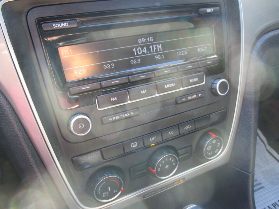 2013 Volkswagen Passat 4dr Sdn 2.5L Auto S PZEV, available for sale in Meriden, Connecticut | Cos Central Auto. Meriden, Connecticut 2013 Volkswagen Passat 4dr Sdn 2.5L Auto S PZEV, available for sale in Meriden, Connecticut | Cos Central Auto. Meriden, Connecticut