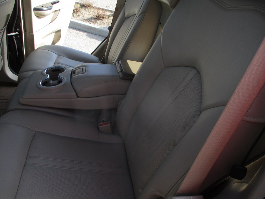 2014 Cadillac SRX AWD 4dr Luxury Collection, available for sale in Massapequa, New York | South Shore Auto Brokers & Sales. Massapequa, New York 2014 Cadillac SRX AWD 4dr Luxury Collection, available for sale in Massapequa, New York | South Shore Auto Brokers & Sales. Massapequa, New York
