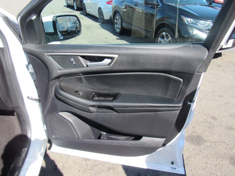 2020 Ford Edge SEL FWD, available for sale in Irvington, New Jersey | NJ Used Cars Center. Irvington, New Jersey 2020 Ford Edge SEL FWD, available for sale in Irvington, New Jersey | NJ Used Cars Center. Irvington, New Jersey