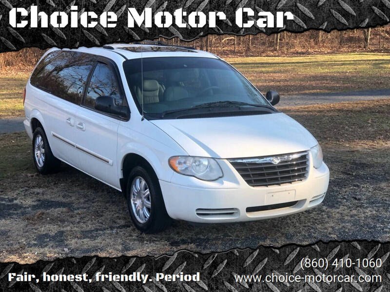 2005 Chrysler Town & Country 4dr LWB Touring FWD, available for sale in Plainville, Connecticut | Choice Group LLC Choice Motor Car. Plainville, Connecticut