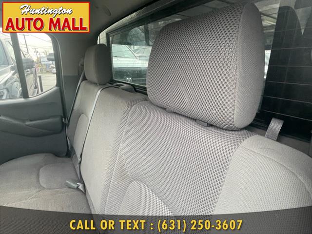 2010 Nissan Frontier 4WD Crew Cab LWB Auto SE, available for sale in Huntington Station, New York | Huntington Auto Mall. Huntington Station, New York 2010 Nissan Frontier 4WD Crew Cab LWB Auto SE, available for sale in Huntington Station, New York | Huntington Auto Mall. Huntington Station, New York