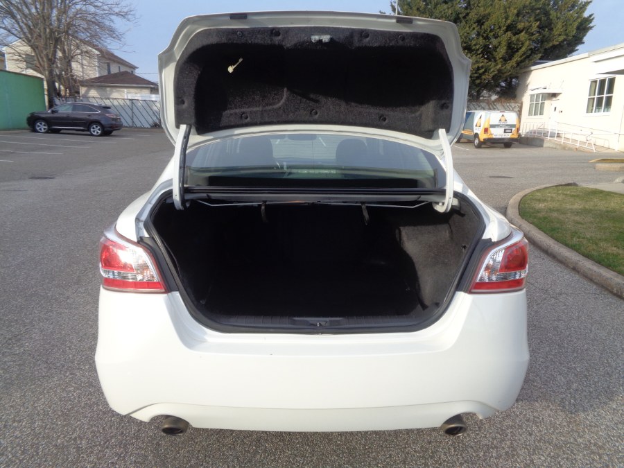 2013 Nissan Altima 4dr Sdn V6 3.5 SV, available for sale in Valley Stream, New York | NY Auto Traders. Valley Stream, New York 2013 Nissan Altima 4dr Sdn V6 3.5 SV, available for sale in Valley Stream, New York | NY Auto Traders. Valley Stream, New York