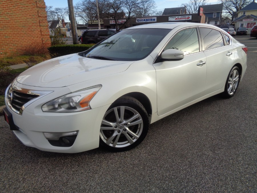 2013 Nissan Altima 4dr Sdn V6 3.5 SV, available for sale in Valley Stream, New York | NY Auto Traders. Valley Stream, New York 2013 Nissan Altima 4dr Sdn V6 3.5 SV, available for sale in Valley Stream, New York | NY Auto Traders. Valley Stream, New York