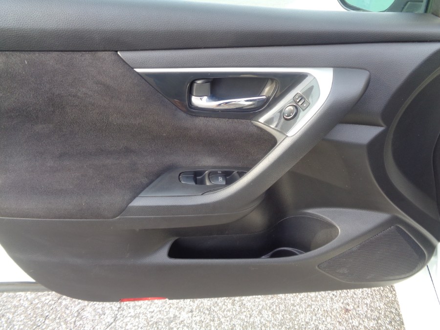 2013 Nissan Altima 4dr Sdn V6 3.5 SV, available for sale in Valley Stream, New York | NY Auto Traders. Valley Stream, New York 2013 Nissan Altima 4dr Sdn V6 3.5 SV, available for sale in Valley Stream, New York | NY Auto Traders. Valley Stream, New York